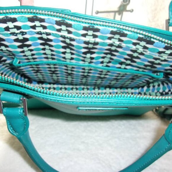 E-146 VERA BRADLEY LEATHER TOTE BAG - Picture 4 of 11